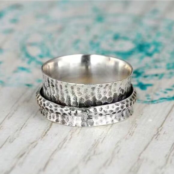 Boho Style Wide Ring Hammered Inlaid Turquoise Rotatable Design For Releasing - Picture 4 of 8